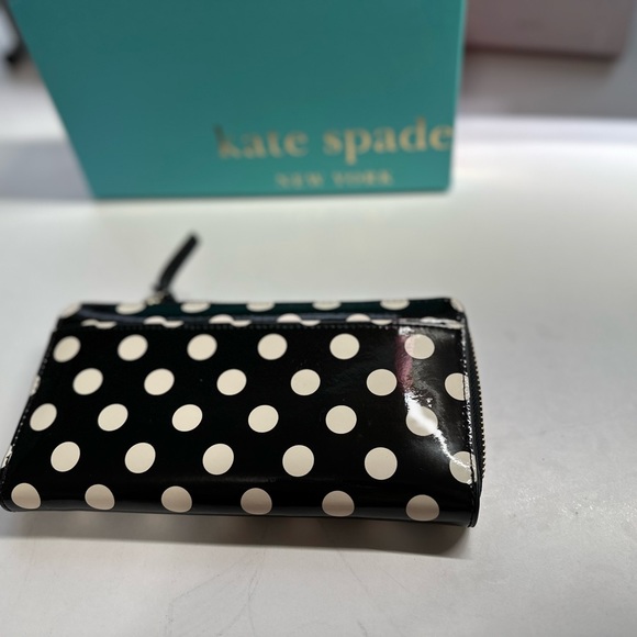 Kate Soade Polka dot patent leather wallet - Picture 2 of 4